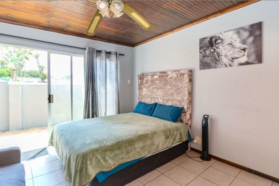 5 Bedroom Property for Sale in Table View Western Cape